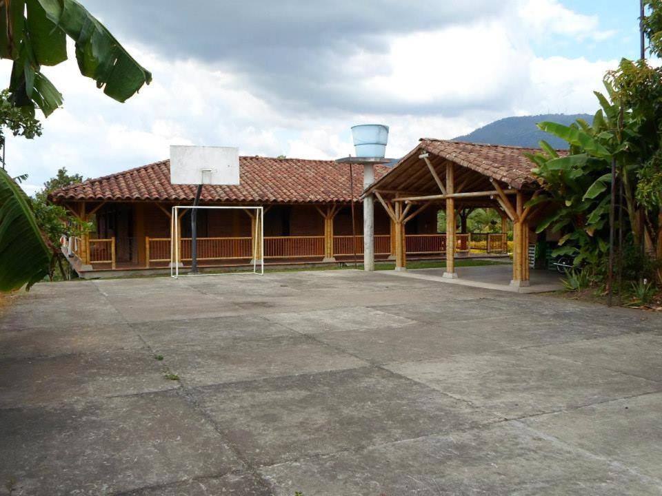 Villa Finca El Diamante Calarcá Exterior foto