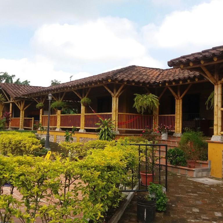 Villa Finca El Diamante Calarcá Exterior foto